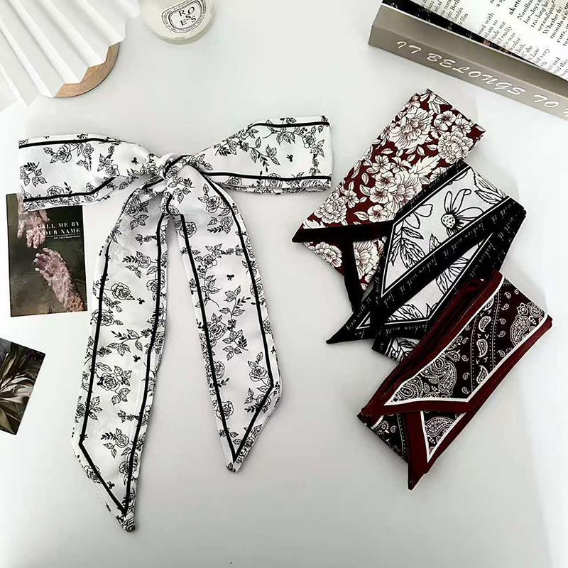 Luxuriöser Damen-Seidenschal,  – Ascot Neck Scarf Bewertung und Preis